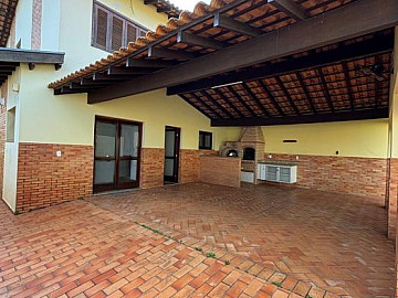 Sobrado � Venda