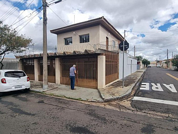Sobrado � Venda